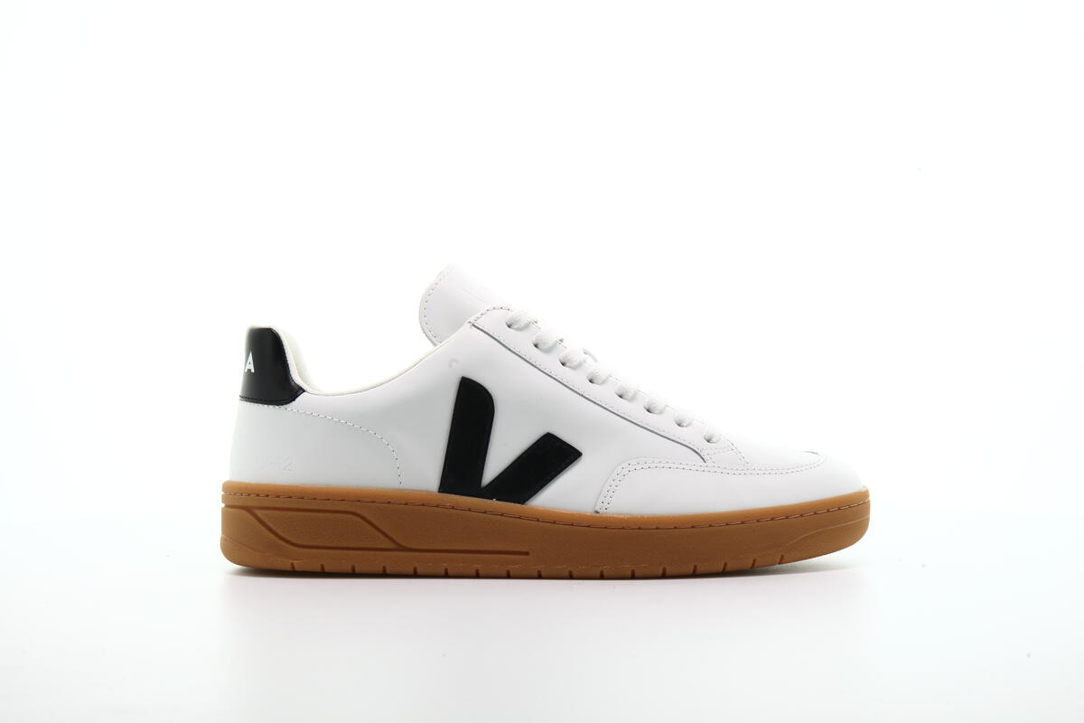 XD021816 Veja V 12 Leather